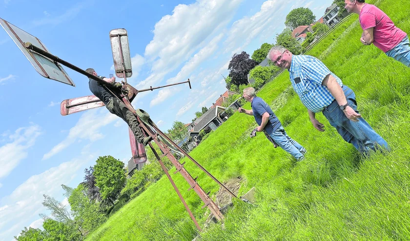 Hertogweidemolentje op weg naar de smid